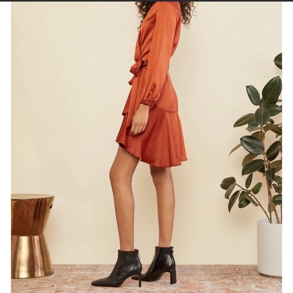 Lucy Paris Adonia Beautiful Satin Wrap Dress in Rust Orange size Small - Picture 4 of 11